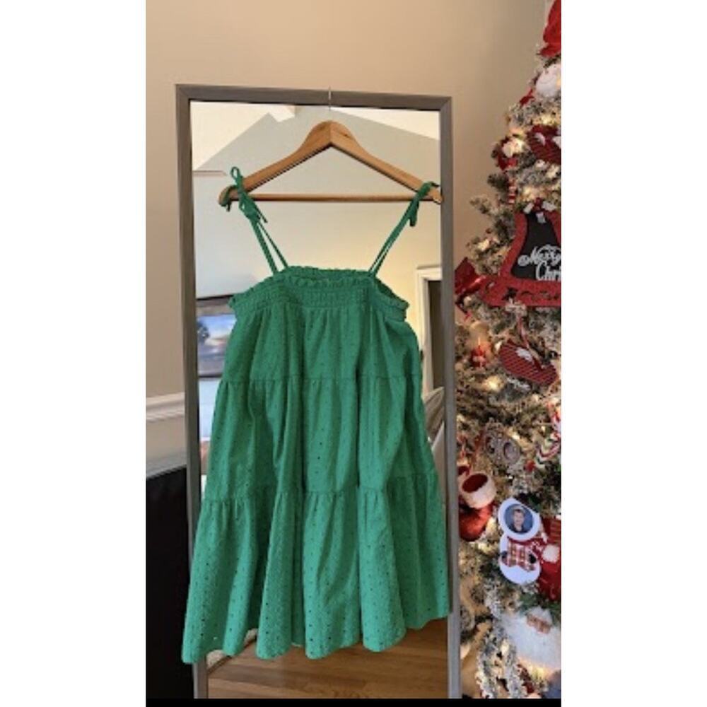 Crown & Ivy Green Sleeveless Swing Dress Small